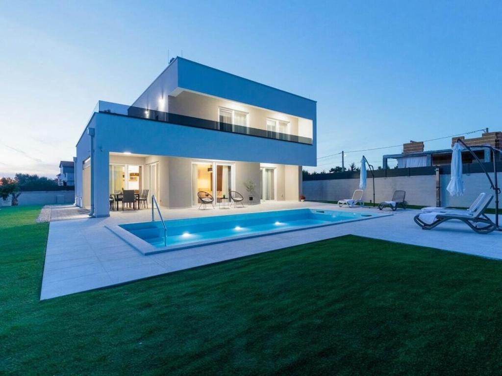 Stunning Marea With A Private Pool Vrsi